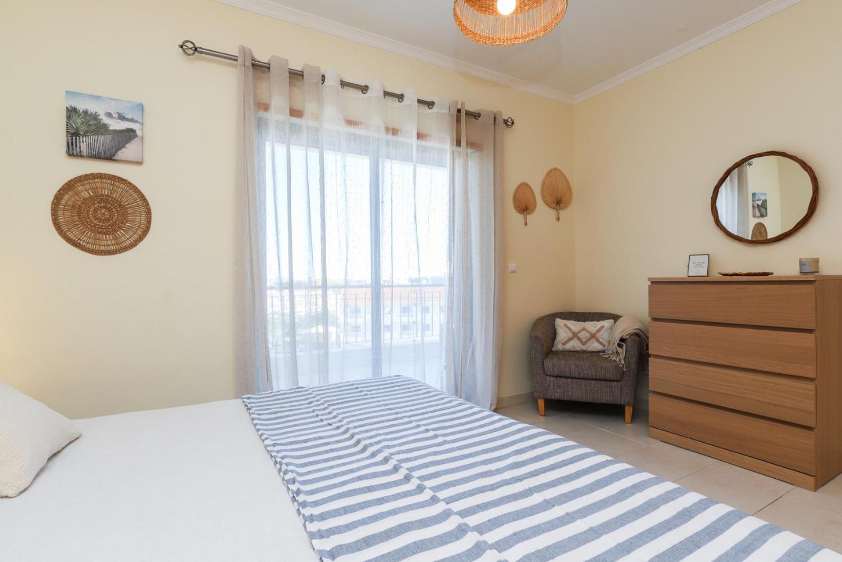 Charming Flat 10 Min Walk To Beach Apartment อัลบูเฟรา ภายนอก รูปภาพ