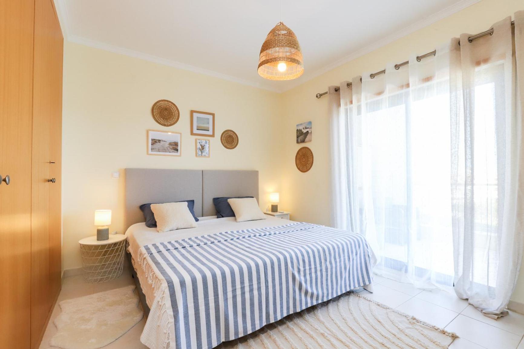 Charming Flat 10 Min Walk To Beach Apartment อัลบูเฟรา ภายนอก รูปภาพ